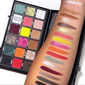 Conspiracy eyeshadow palette